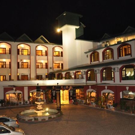 Hotel The Grand Raj Pālampur Kültér fotó