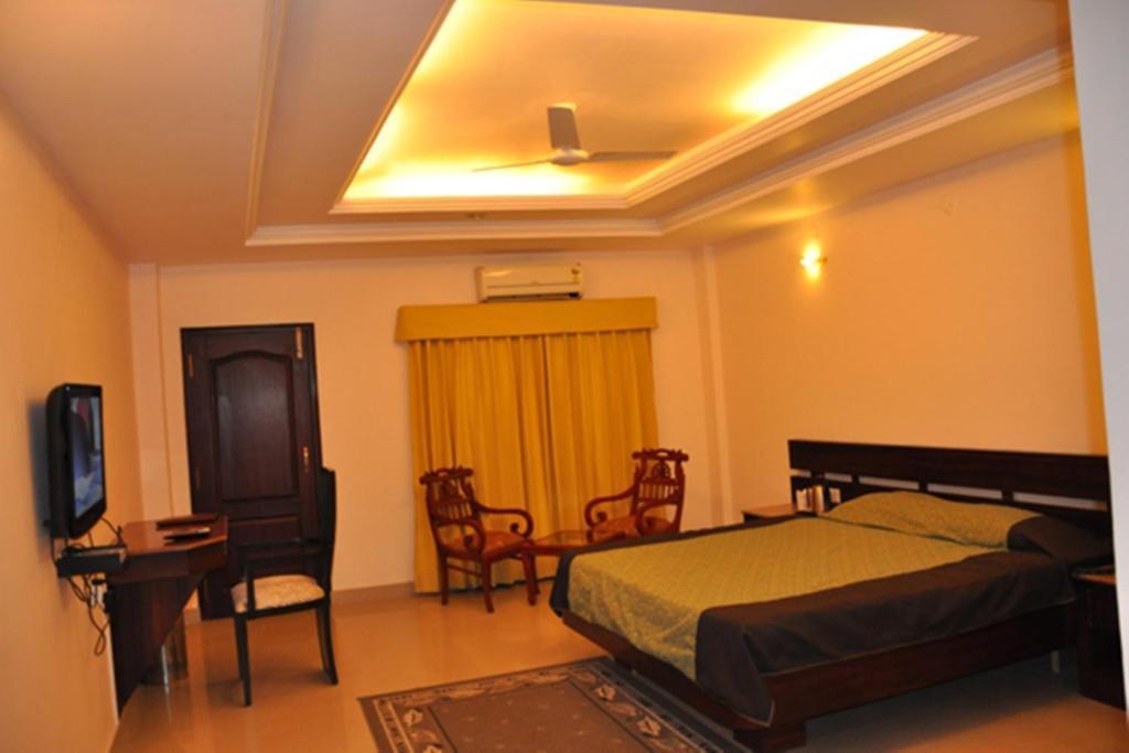 Hotel The Grand Raj Pālampur Szoba fotó